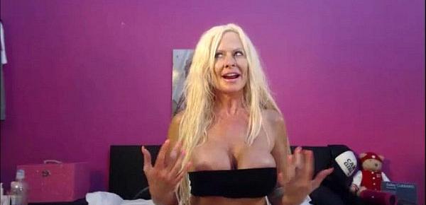  Kelley Cabbana Webcam shows off her Huge tits Vicky Vette VNA Show